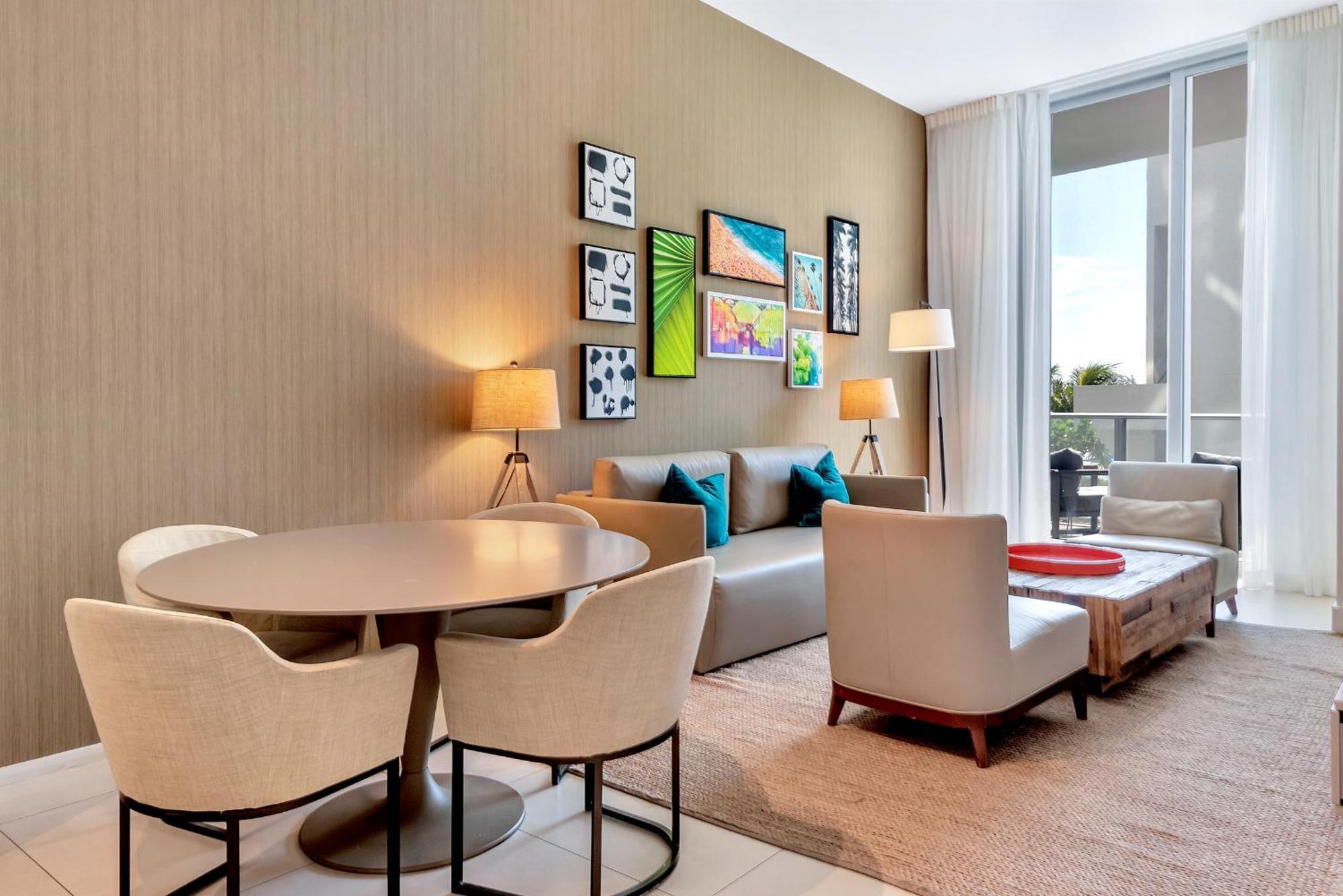203-1Br/1Ba At The Beach Gem! Lux Amenities! Hollywood Eksteriør billede